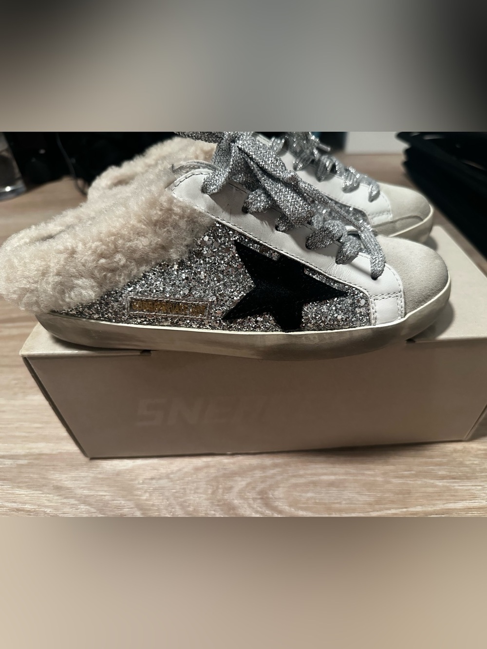 NIB Golden Goose Silver Shearling Sabot sz 6
